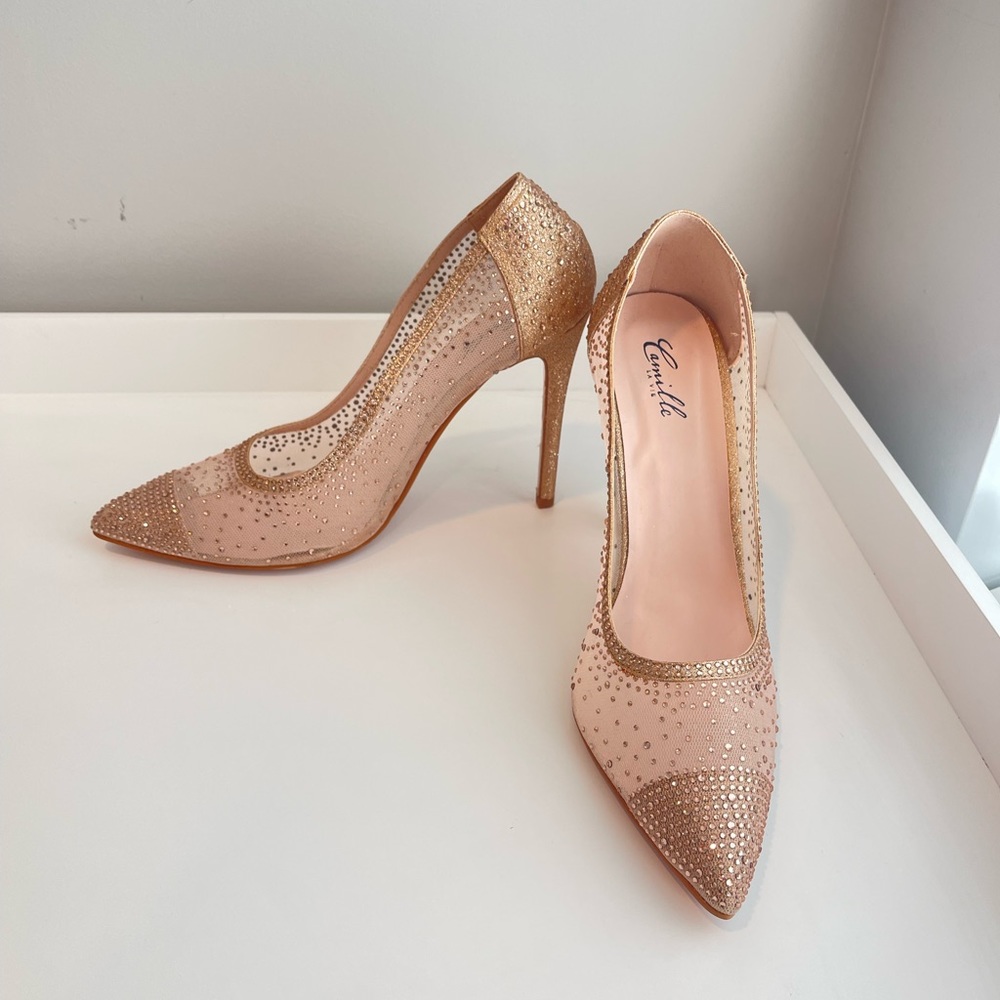 ✨BRAND NEW✨Camille La Vie Beige Rose Gold Glitter Crystal Heels 💕ACCEPT OFFERS